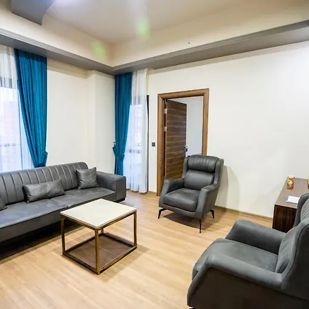 Otel Mugwort & 4*