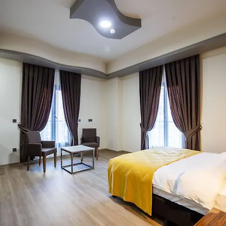 Otel Mugwort &