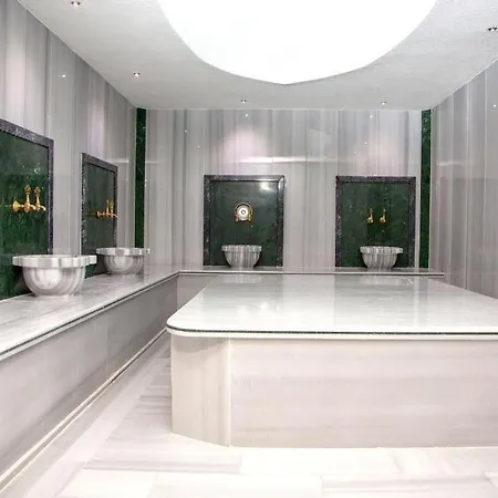 Mugwort & Otel 4*
