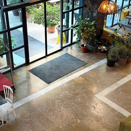 Hotel Mugwort & Istambul