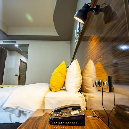 Mugwort & Hotel Istanbul